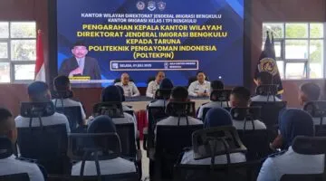 Taruna dan Taruni Poltekpin mendapat pengarahan dari Kepala Kanwil Ditjen Imigrasi Bengkulu