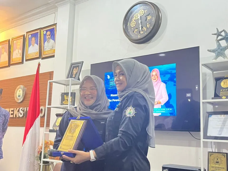 Bekal Etika untuk Diterima di Masyarakat