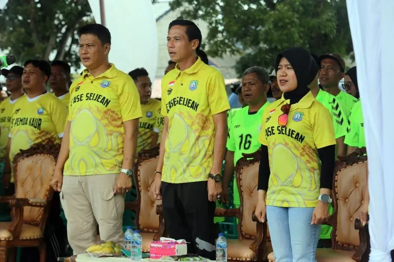 Bupati Kaur Buka Sepakbola Bupati Cup 2025, Memeriahkan HUT RI Ke – 80