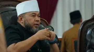 Gubernur Bengkulu Helmi Hasan
