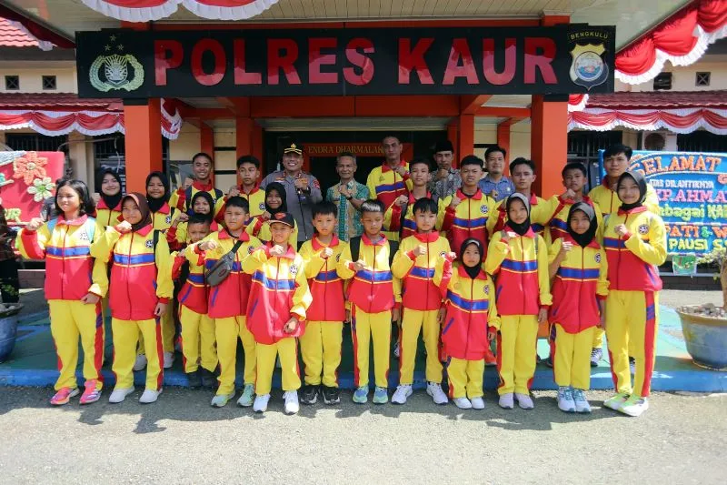 Foto bersama Wabup, Kapolres dan 25 Atlet INKANAS