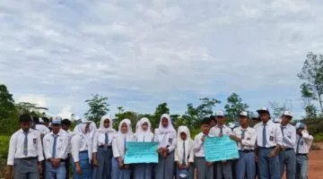 Pelajar SMAN 12 Kaur Memohon ke Gubernur dan Presiden