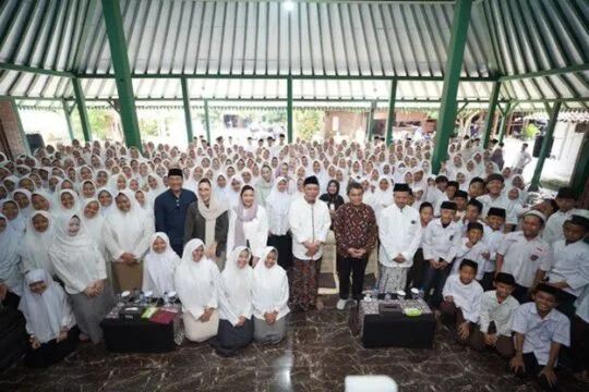 Kemkomdigi Ajak Santri Jadi SAHABAT TUNAS