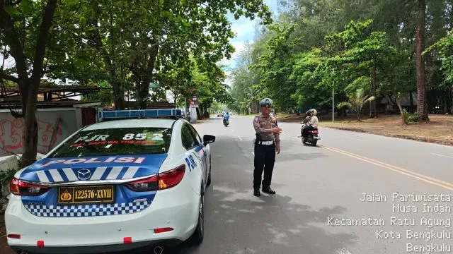 Patroli Sat PJR Ditlantas Polda Bengkulu Jaga Keamanan Lalu Lintas di Kawasan Wisata