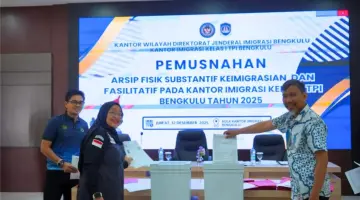 Kanim Bengkulu dan Kanwil Ditjen Imigrasi Musnahkan 3.283 Arsip Fisik Substantif Keimigrasian