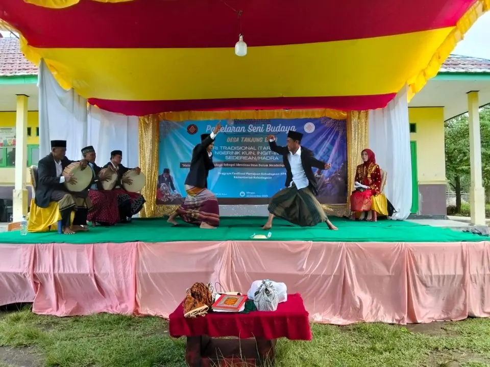 Adu Skill Penari Meriahkan Pagelaran Seni Budaya Desa Tanjung Baru