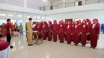 Bupati Kaur, Gusril Pausi, S.Sos., MAP secara resmi melantik Pengurus Gabungan Organisasi Wanita (GOW) Kabupaten Kaur periode 2025–2030