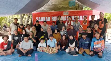 Menurut AMAN, konflik yang kerap bersentuhan dengan klaim kawasan hutan negara berakar dari praktik tata kelola yang tidak transparan sejak awal.