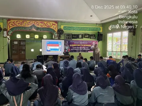 Ditlantas Polda Bengkulu Edukasi Pelajar SMA 7 Soal Tertib Berlalu Lintas