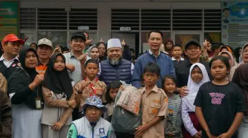 Gubernur Helmi Hasan Meninjau Lokasi Banjir Bandang Batu Busuk