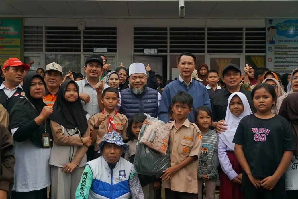 Gubernur Helmi Hasan Meninjau Lokasi Banjir Bandang Batu Busuk