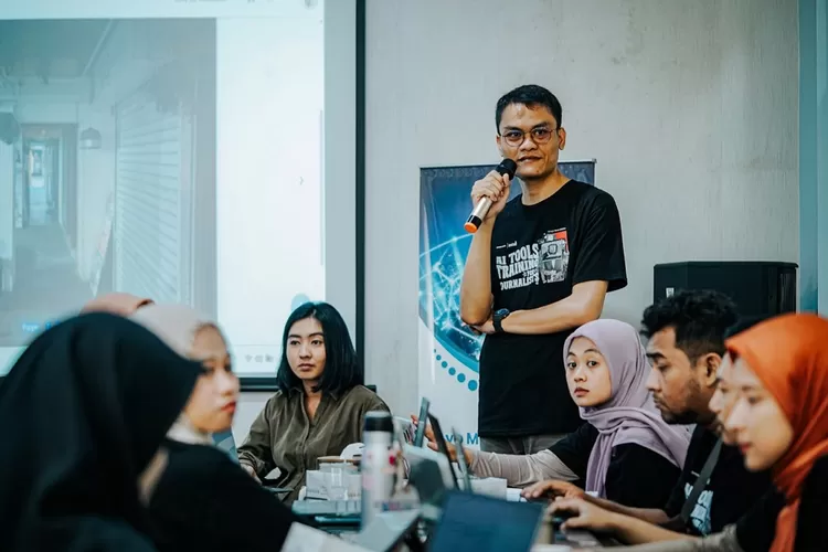 Local Media Community Dorong Transformasi Jurnalisme Lewat Workshop Google AI