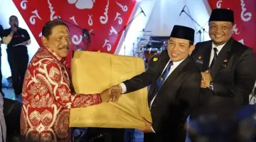 Pemprov Bengkulu Sumbang Kursi dan Meja Portabel di Belungguk Point