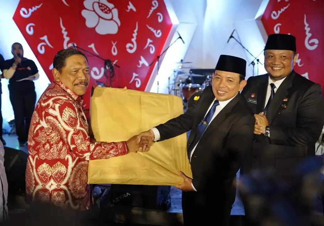 Pemprov Bengkulu Sumbang Kursi dan Meja Portabel di Belungguk Point
