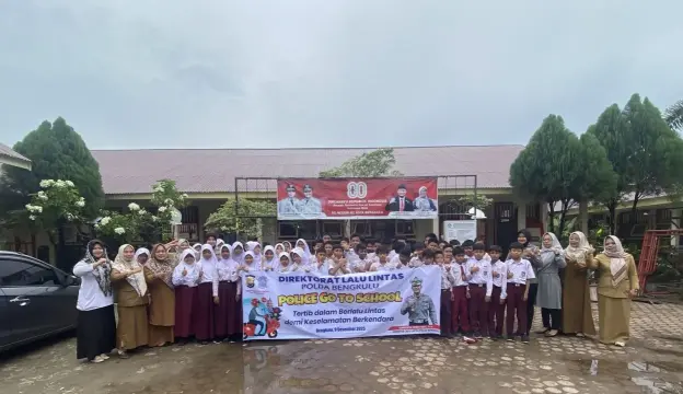 Police Go To School di SDN 81 Bengkulu