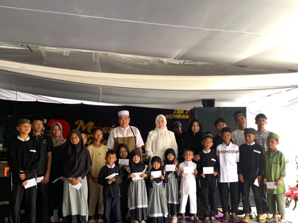 Santunan Anak Panti Warnai Grand Opening JPL Beauty Body Slim dan Pas D’Clup