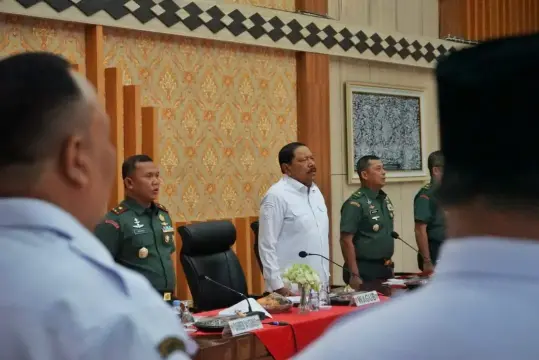 Rapat Koordinasi Percepatan Pembangunan Koperasi Desa Merah Putih yang digelar di Aula Merah Putih, Rabu (21/1) pagi.