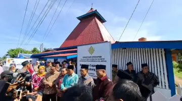 Menbud Fadli Zon Resmikan Pemugaran Masjid Tua Bengkulu Tengah