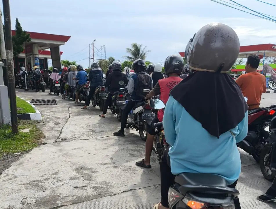 Pertamina Pastikan Stok Aman Meski Antrean Mengular