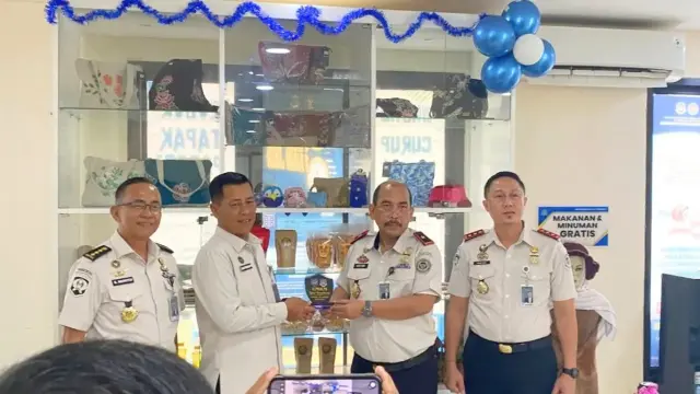 Kantor Imigrasi Kelas I TPI Bengkulu turut meresmikan launching Gerai Produk UMKM