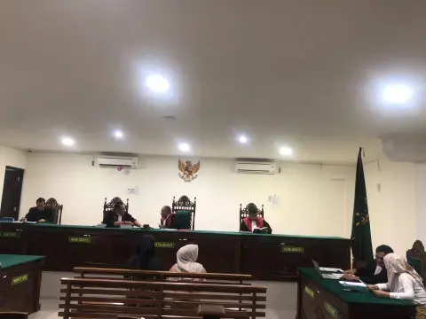 JPU Keberatan Keluarga Latifa Jadi Saksi, Hakim Tetap Izinkan Bersaksi di Sidang