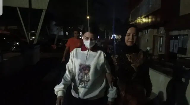 Usai Diperiksa, Yeyen Terlihat Berada di Ruang Tahanan Polda Bengkulu, Kuasa Hukum: Utamakan Pengembalian Uang Korban
