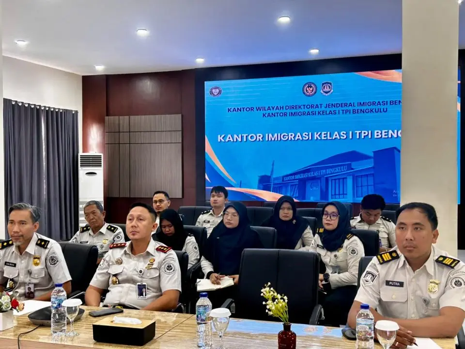 Kakanim Bengkulu dan Jajaran Ikuti Rapat Analisis dan Evaluasi Kinerja Semester I Tahun 2026 Secara Virtual