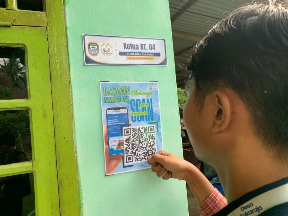 Melalui E-SAKTI, warga cukup memindai QR Code yang tersedia atau mengakses website secara langsung menggunakan telepon pintar.