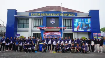 Semarak Kemerdekaan HUT ke-81 RI, Imigrasi Bengkulu Gelar Aksi Bersih Kemerdekaan