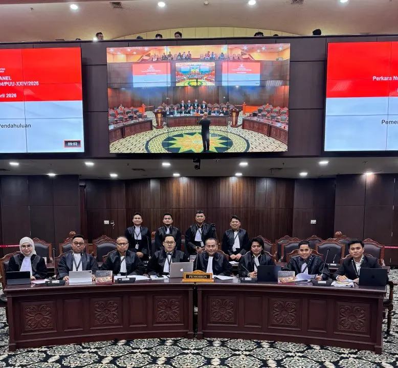 Dari Desa Padang Bindu ke Ruang Sidang MK, Kisah Ilham Menembus Batas