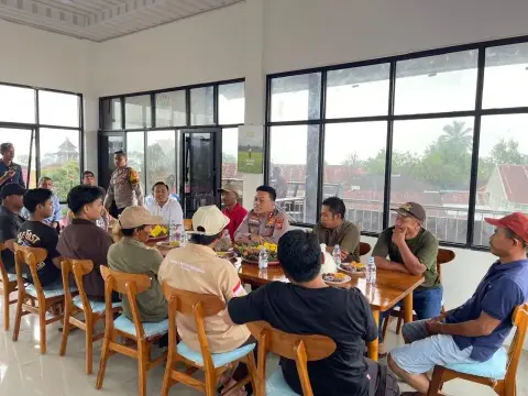 Aktivitas Wisata dan UMKM Terus Bertumbuh, PLN UIP Sumbagsel Dorong Ekonomi Air Sempiang melalui Program Benderang