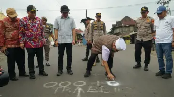 Gubernur Helmi Hasan Resmikan Titik Nol Jalan Simpang 4 Gunung Selan–Lais