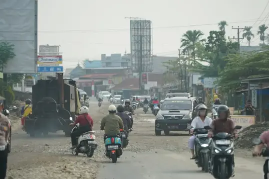 Kondisi Jalan di Bengkulu yang kerap tergenang banjir