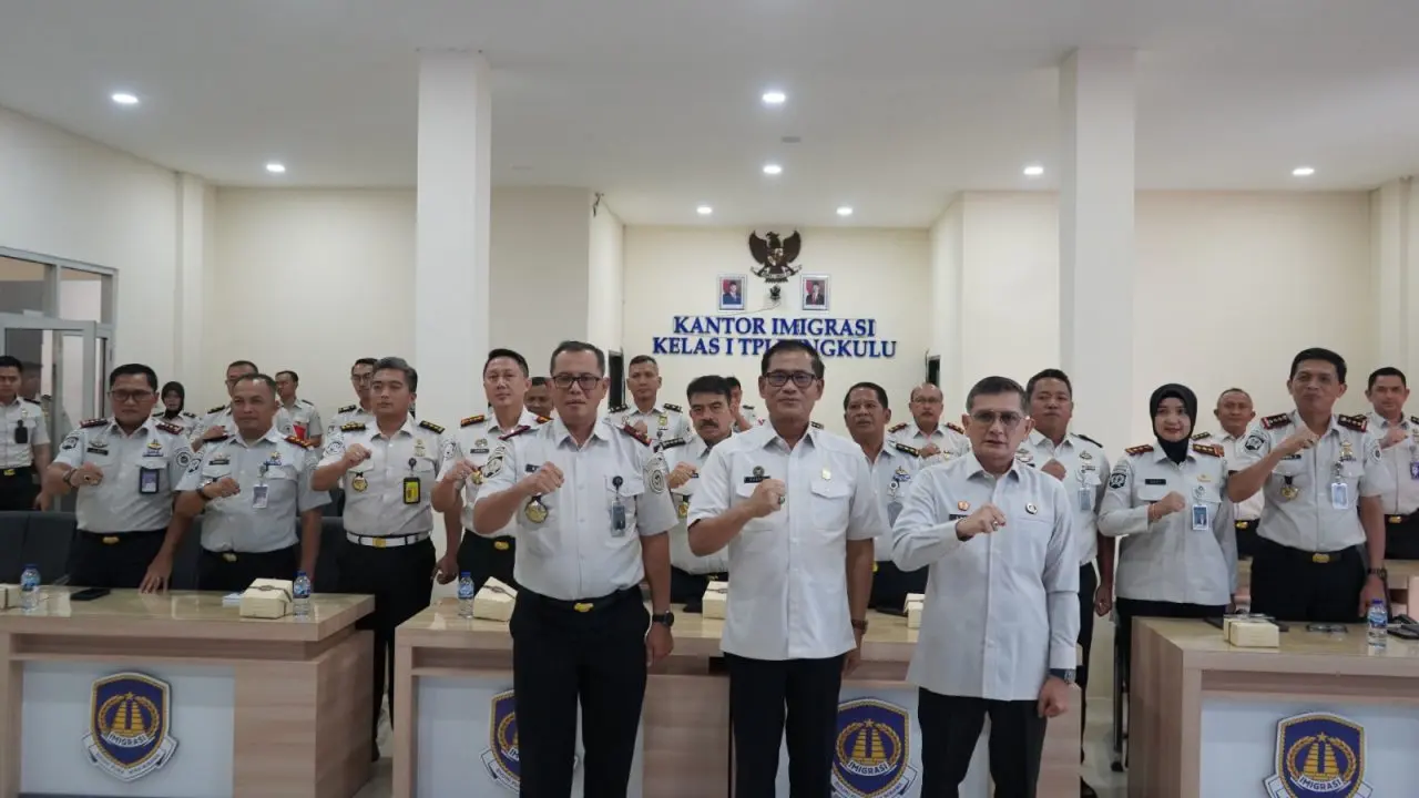 Kanim Bengkulu Ikuti Monev Kemenimipas, Staf Khusus Menteri Imipas Abdullah Rasyid Tinjau Layanan Keimigrasian